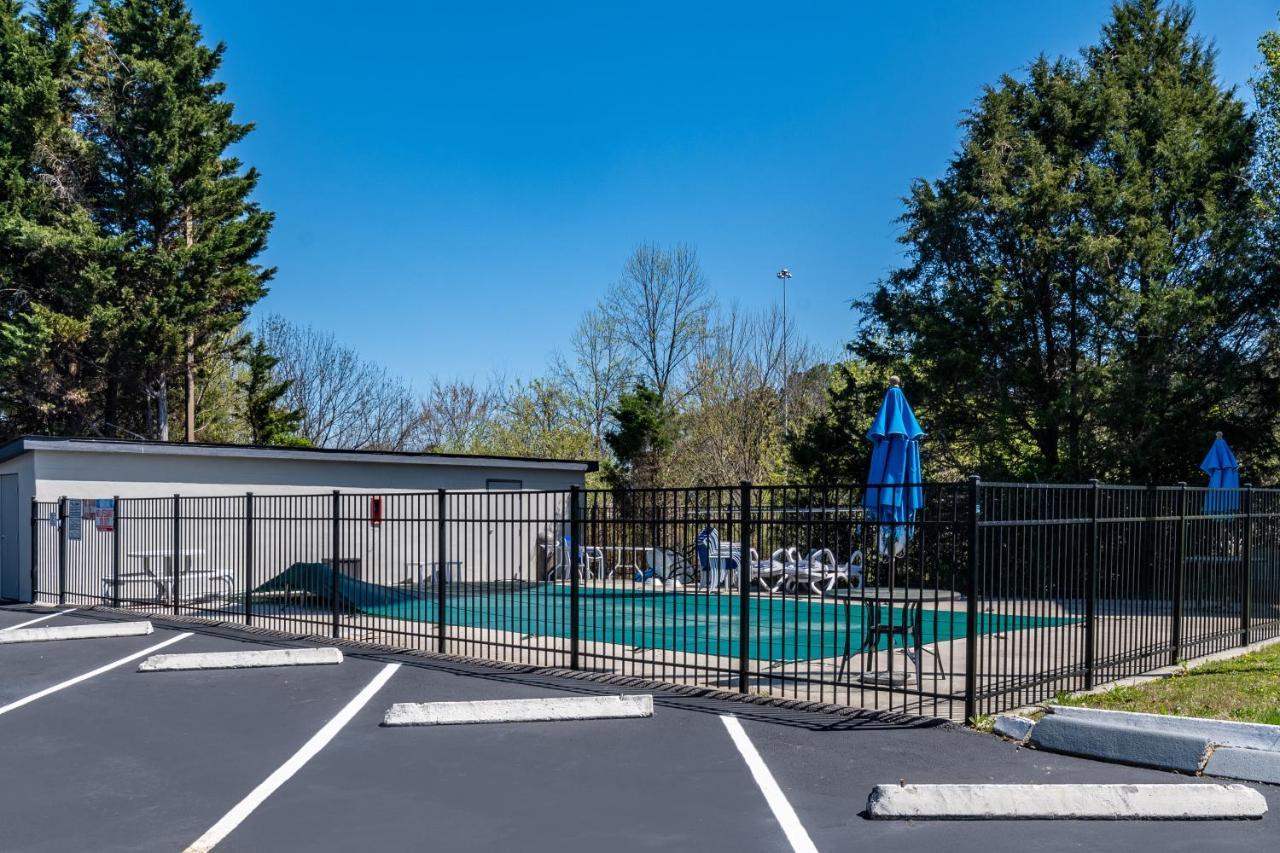 Quality Inn Cleveland Exterior foto