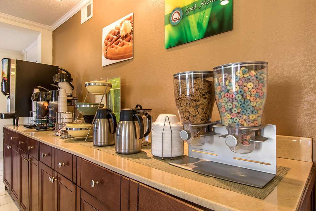 Quality Inn Cleveland Restaurante foto